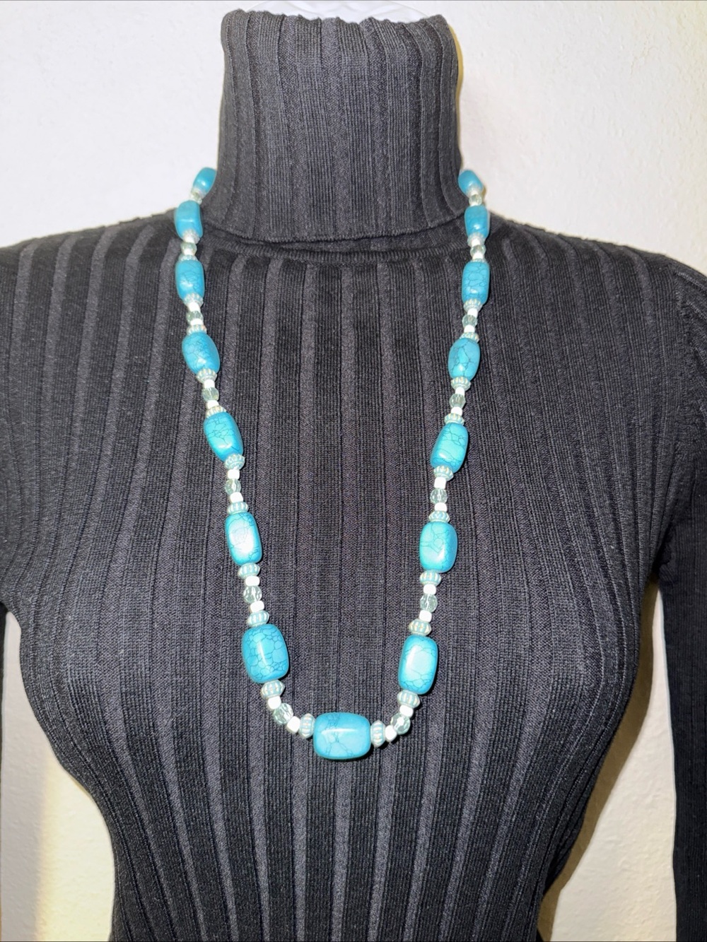 Boutique Turquoise Beaded Necklace With Bracelet